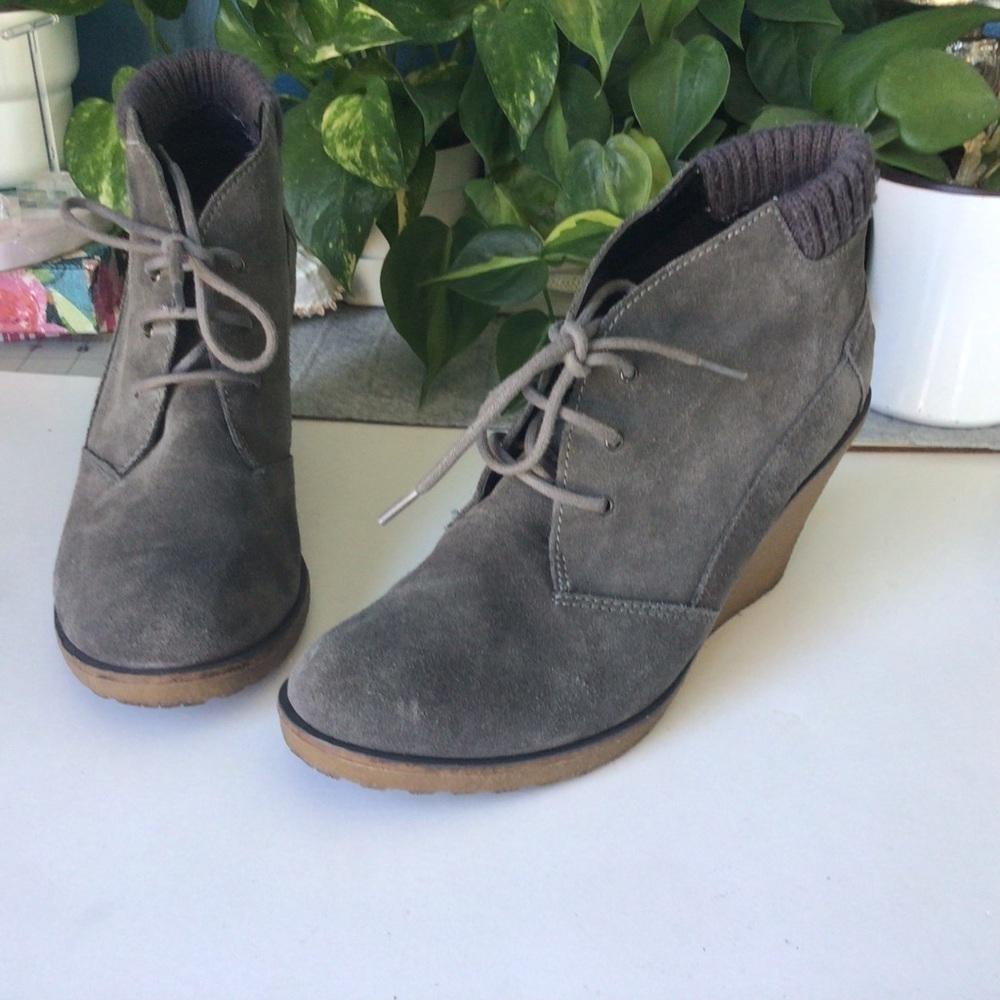 Lacoste Gray Suede Ankle Booties